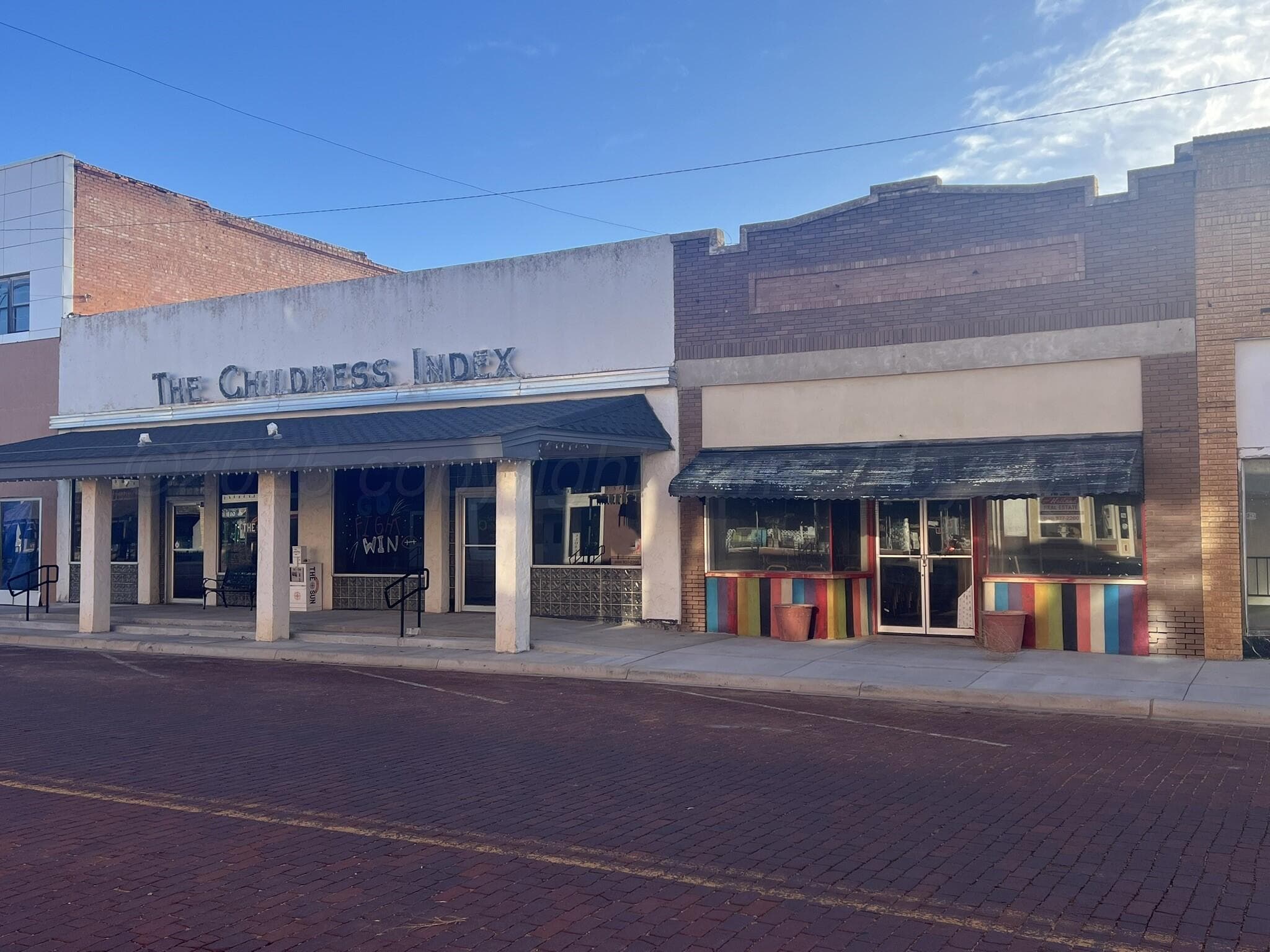 226 N Main St