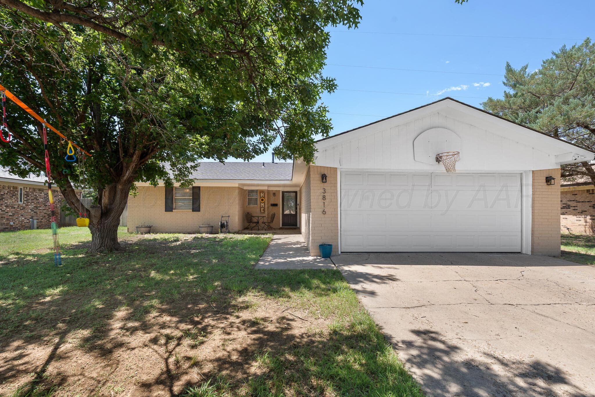 3816 Holiday Dr