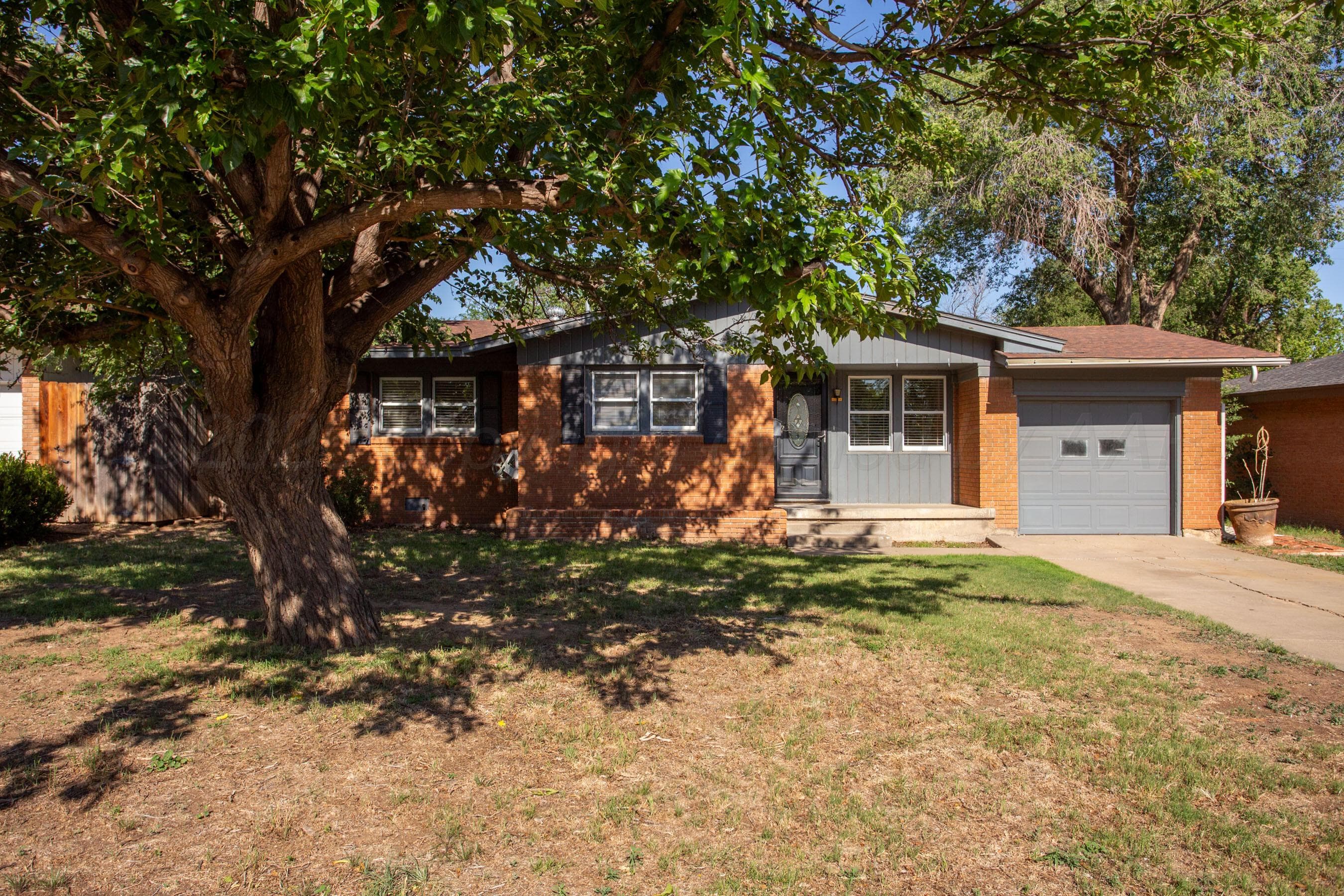 3608 Lynette Dr