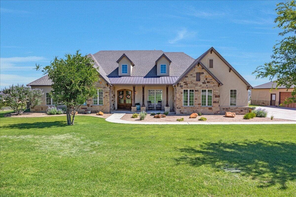 6801 White Bluff Trl