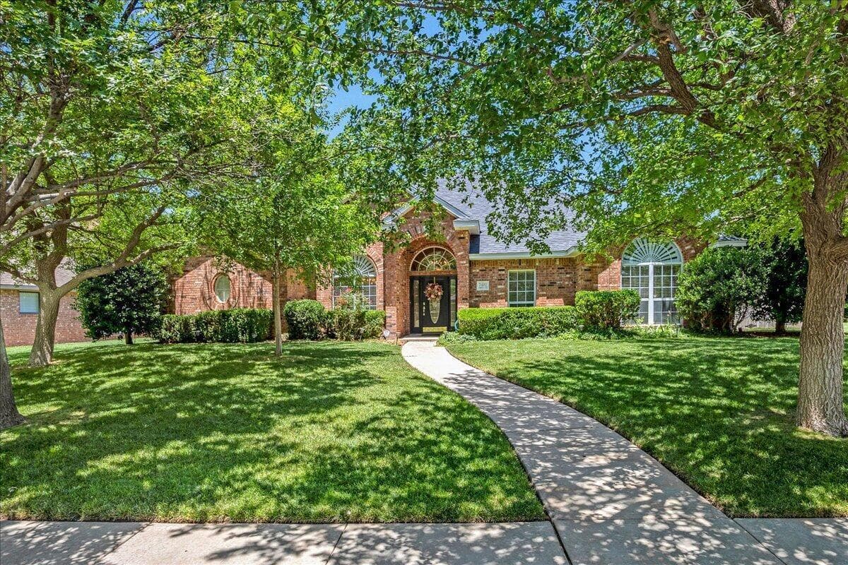 7402 Ashland Dr