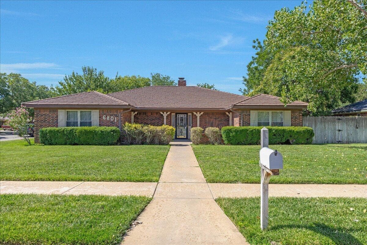 6801 Montague Dr