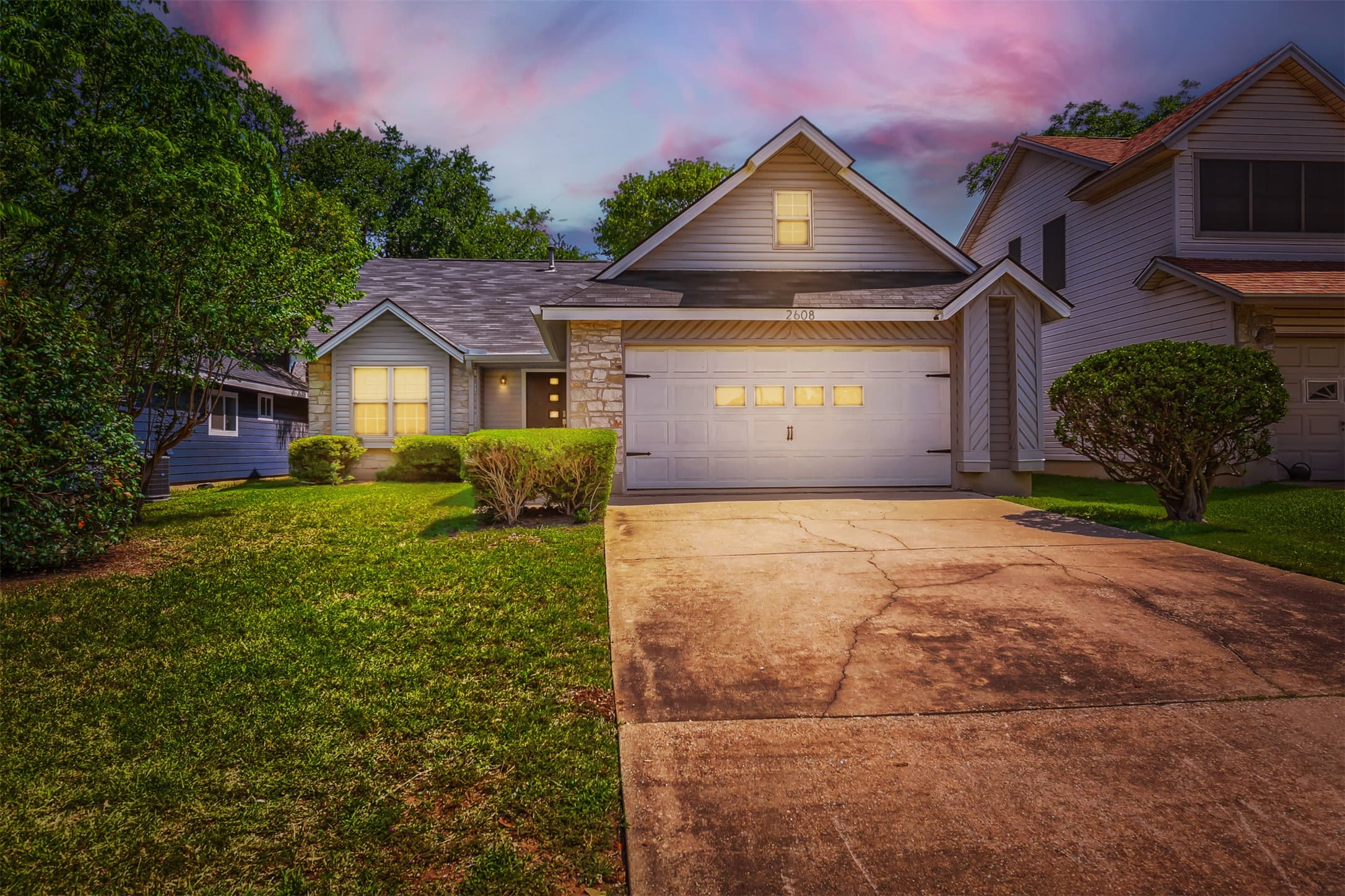 2608 Piping Rock Trl