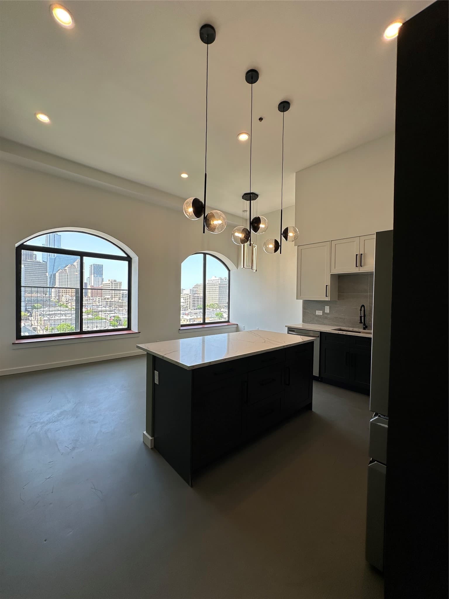 507 Sabine St Apt 902