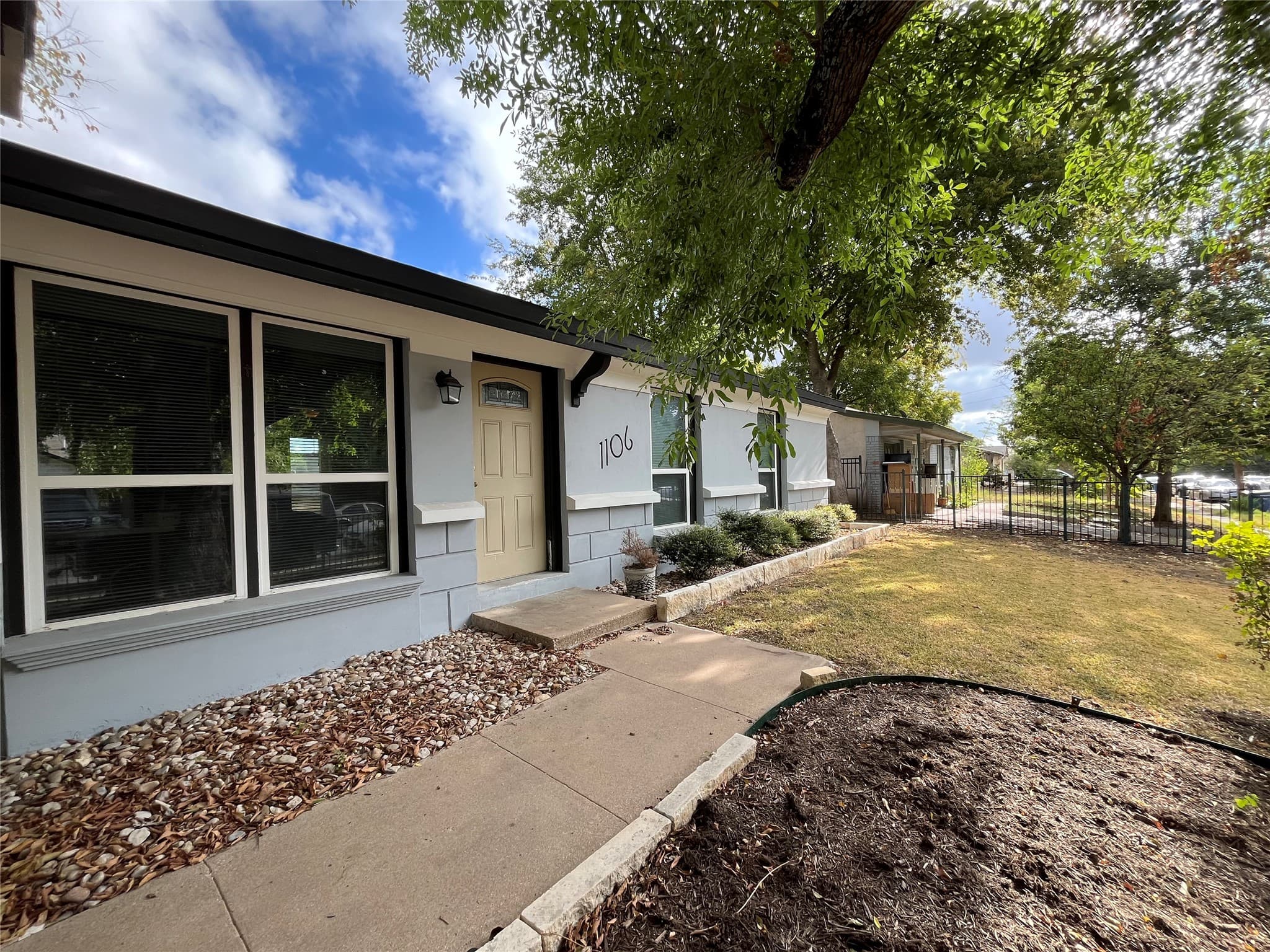 Main property image