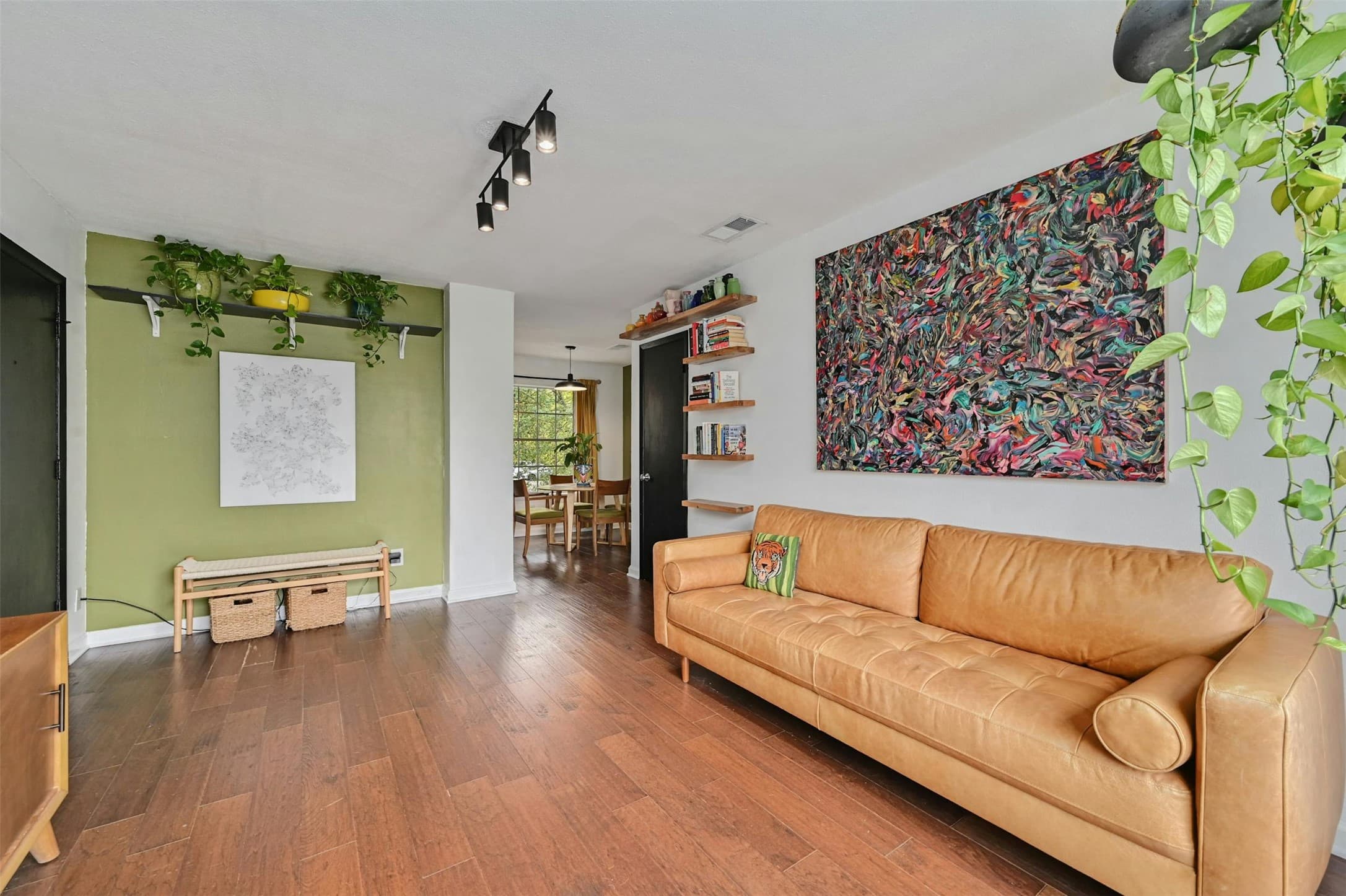 3902 Peterson Ave Apt 203