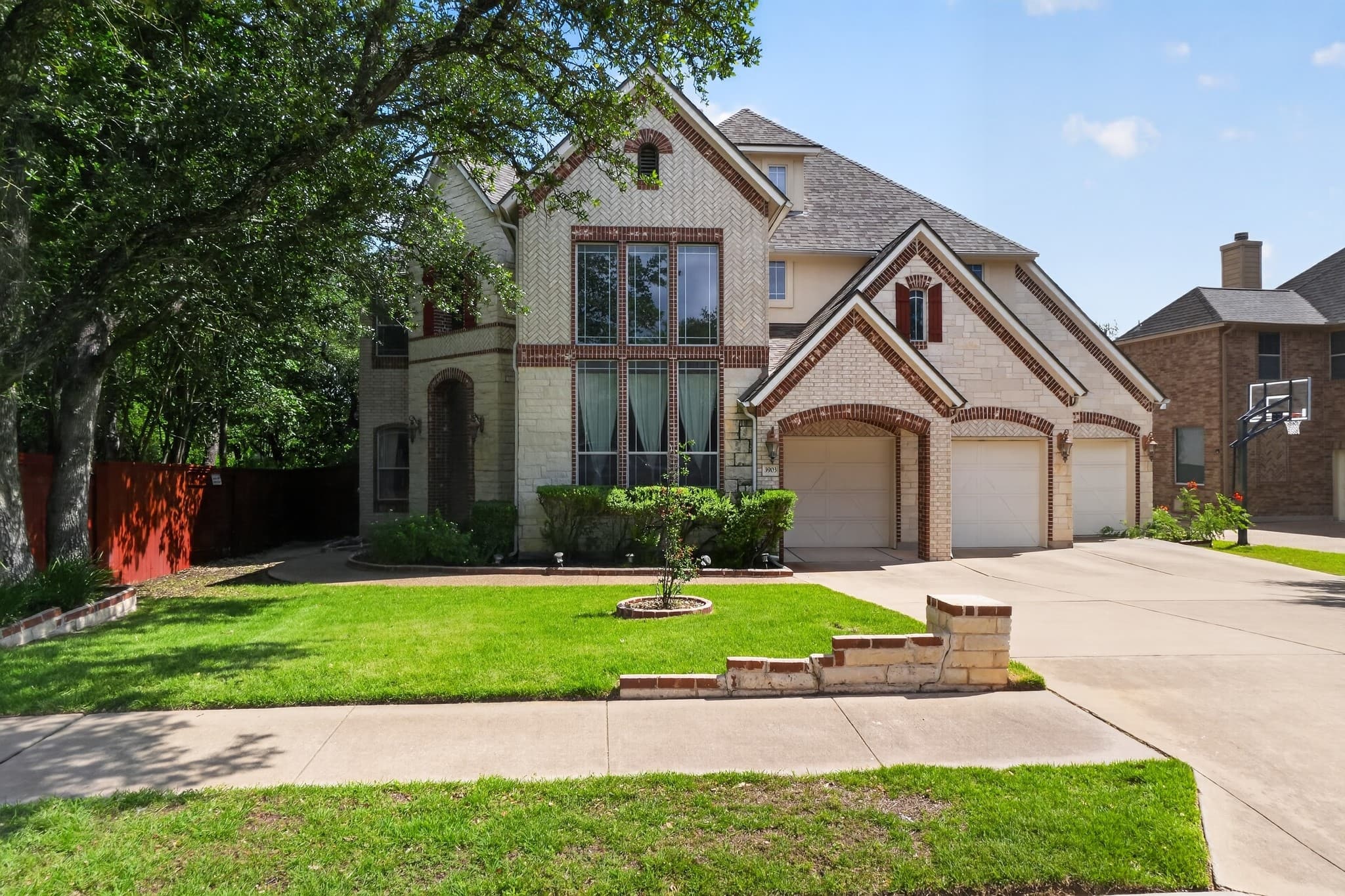 3903 Remington Rd