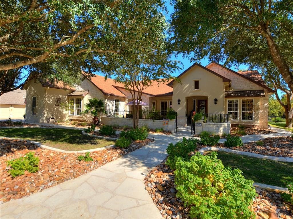 116 High Trail Dr