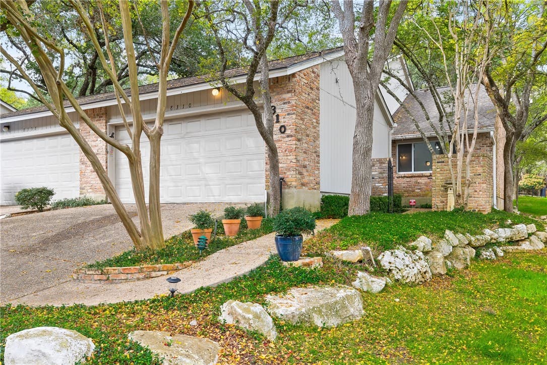 8310 Summerwood Dr