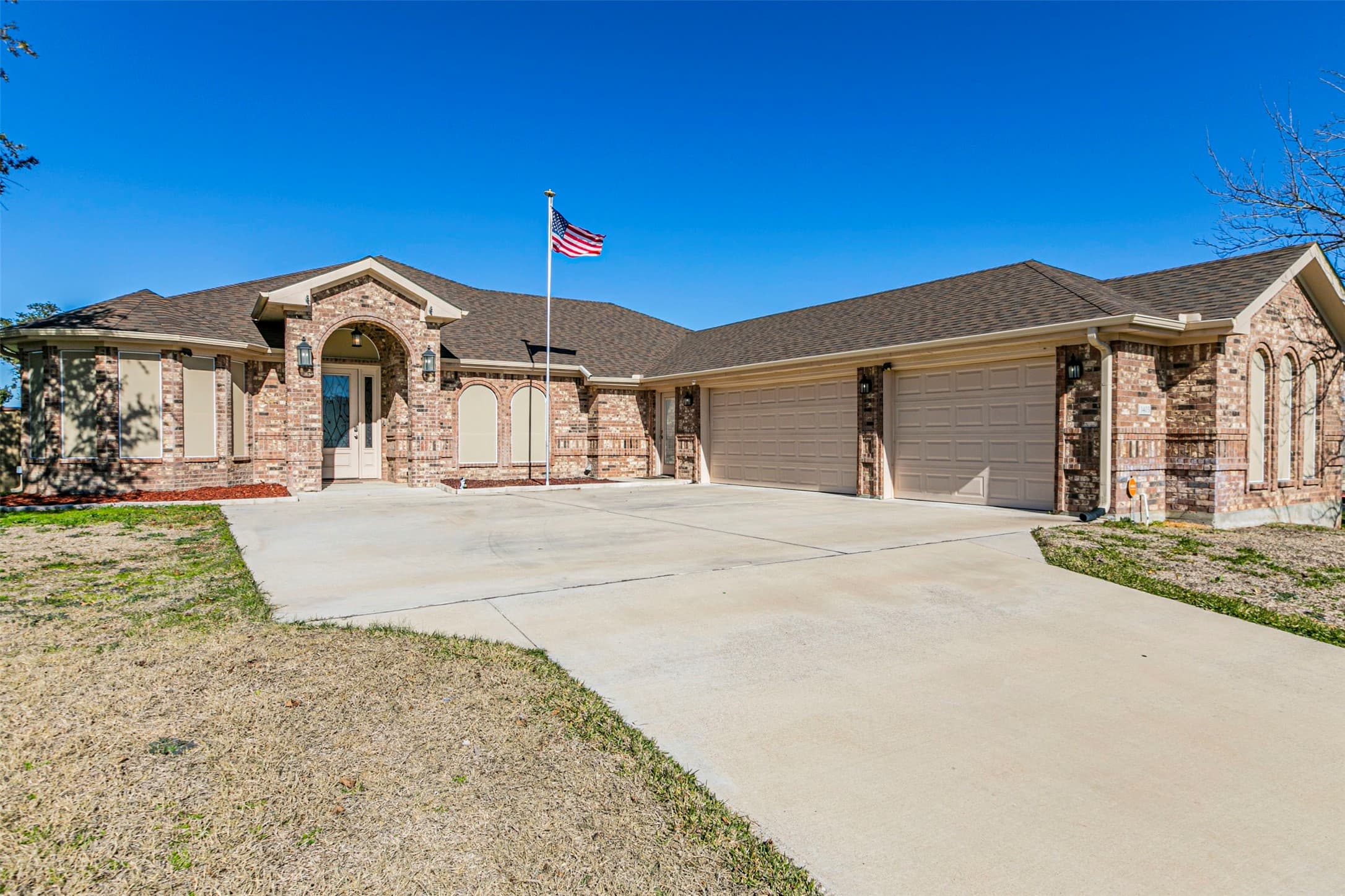 1403 Gomer Ln