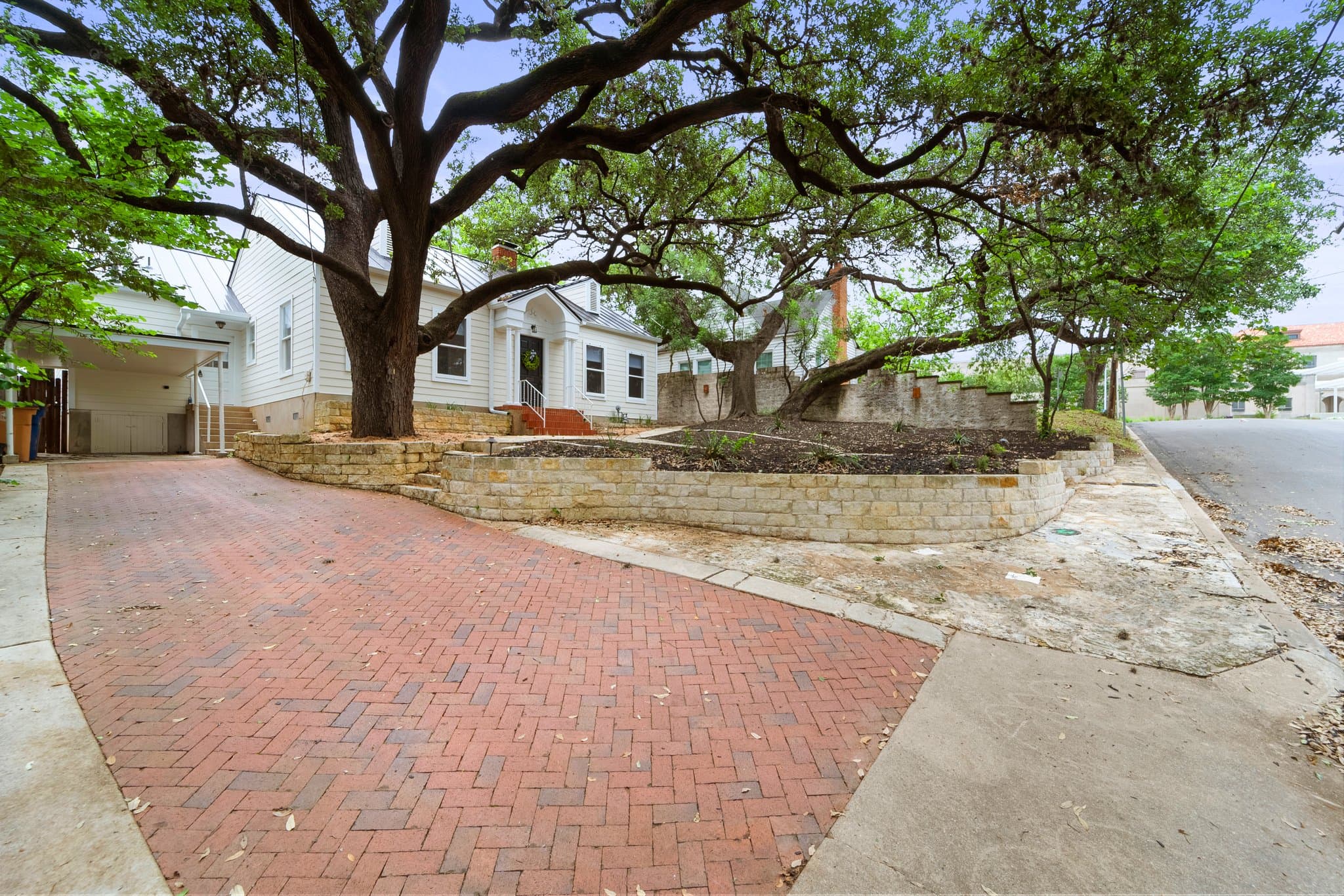 Gallery image 4