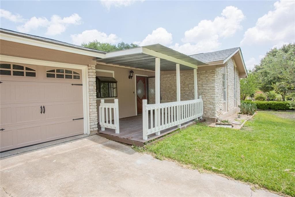 10602 Denell Cir
