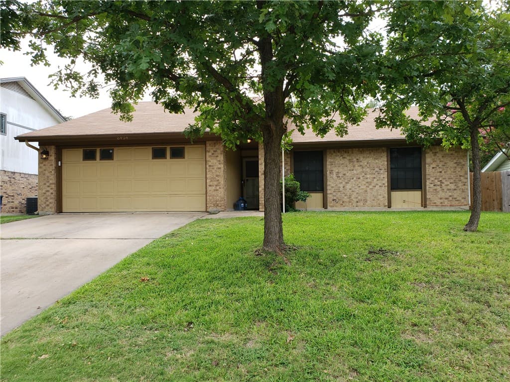 6404 Sunstrip Dr