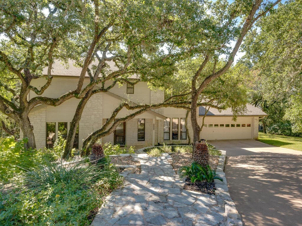 2010 Big Canyon Dr