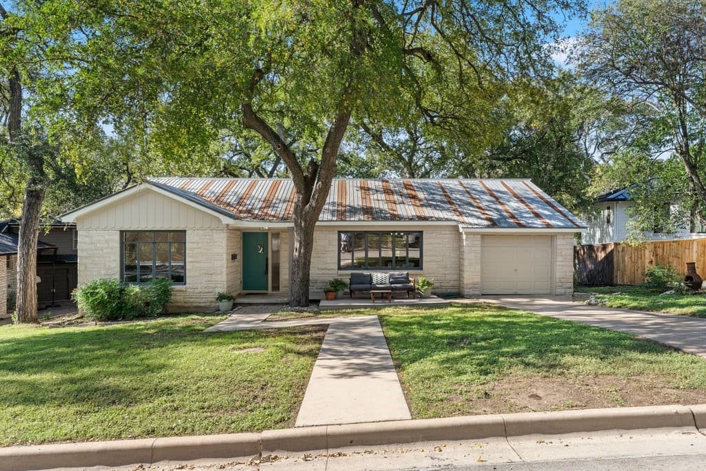 4014 Crescent Dr