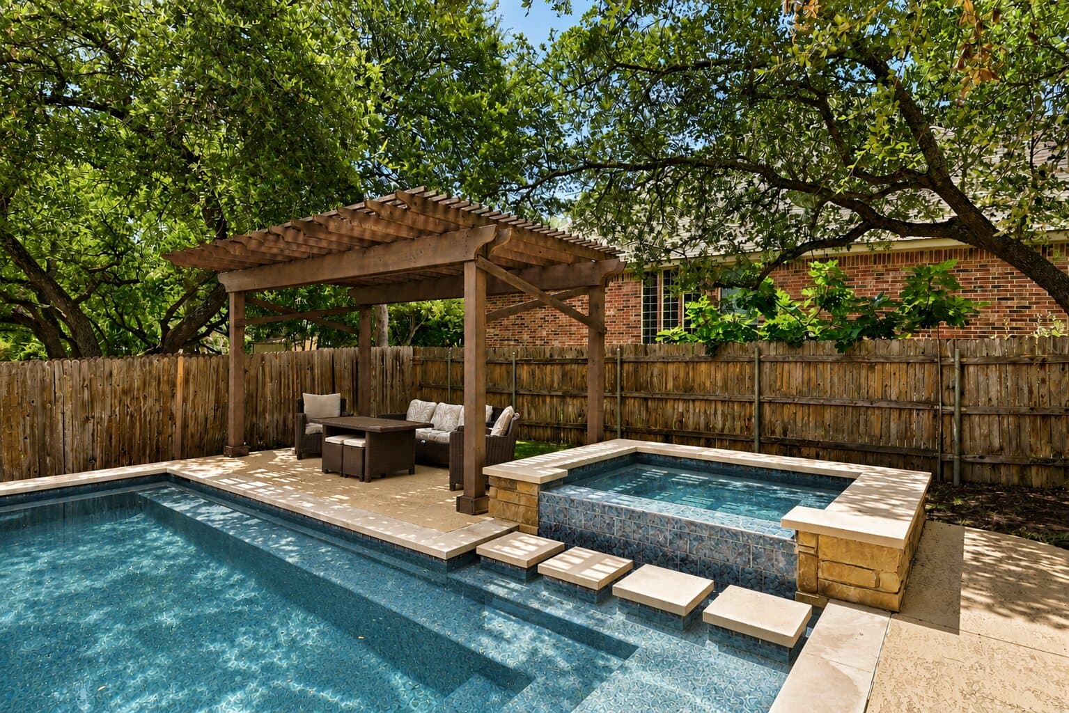 1385 Pine Forest Cir