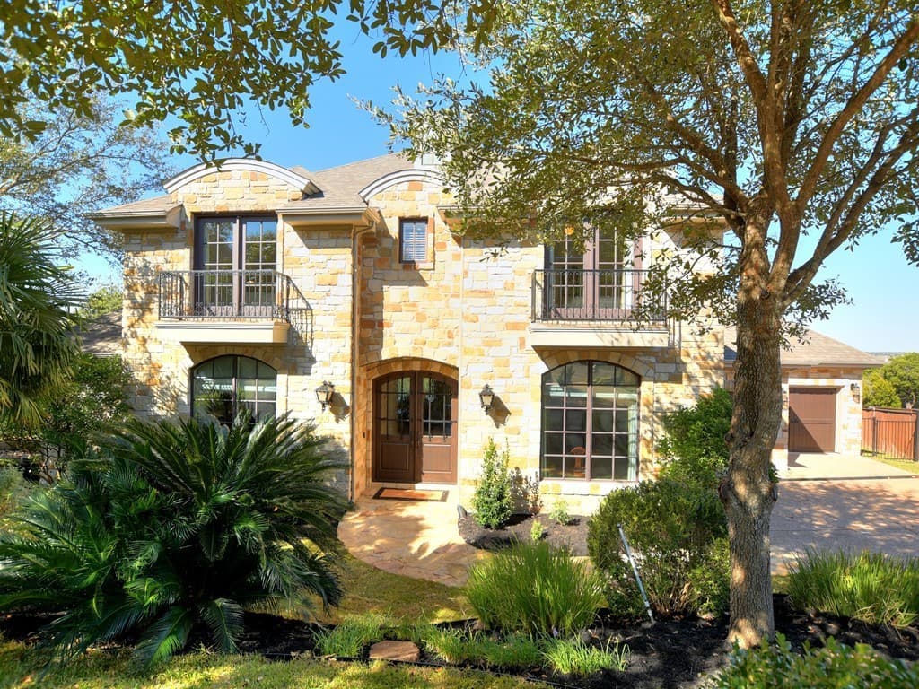 7932 W Rim Dr
