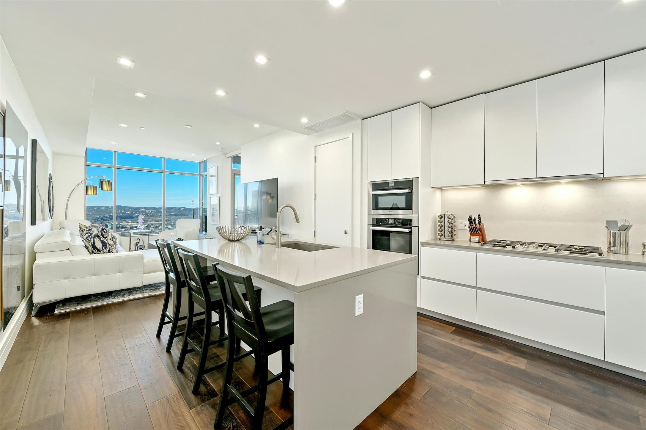 501 West Ave Apt 3202