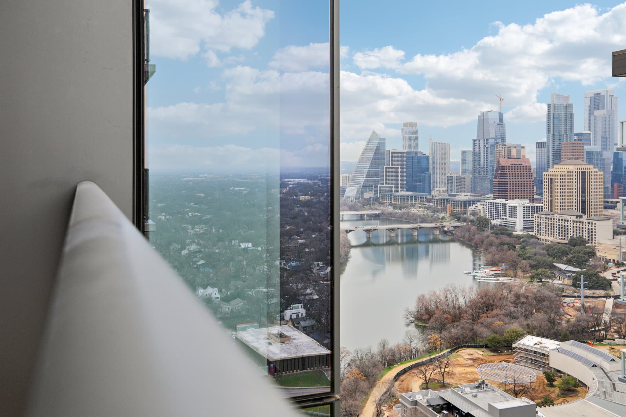 44 East Ave Unit 2806