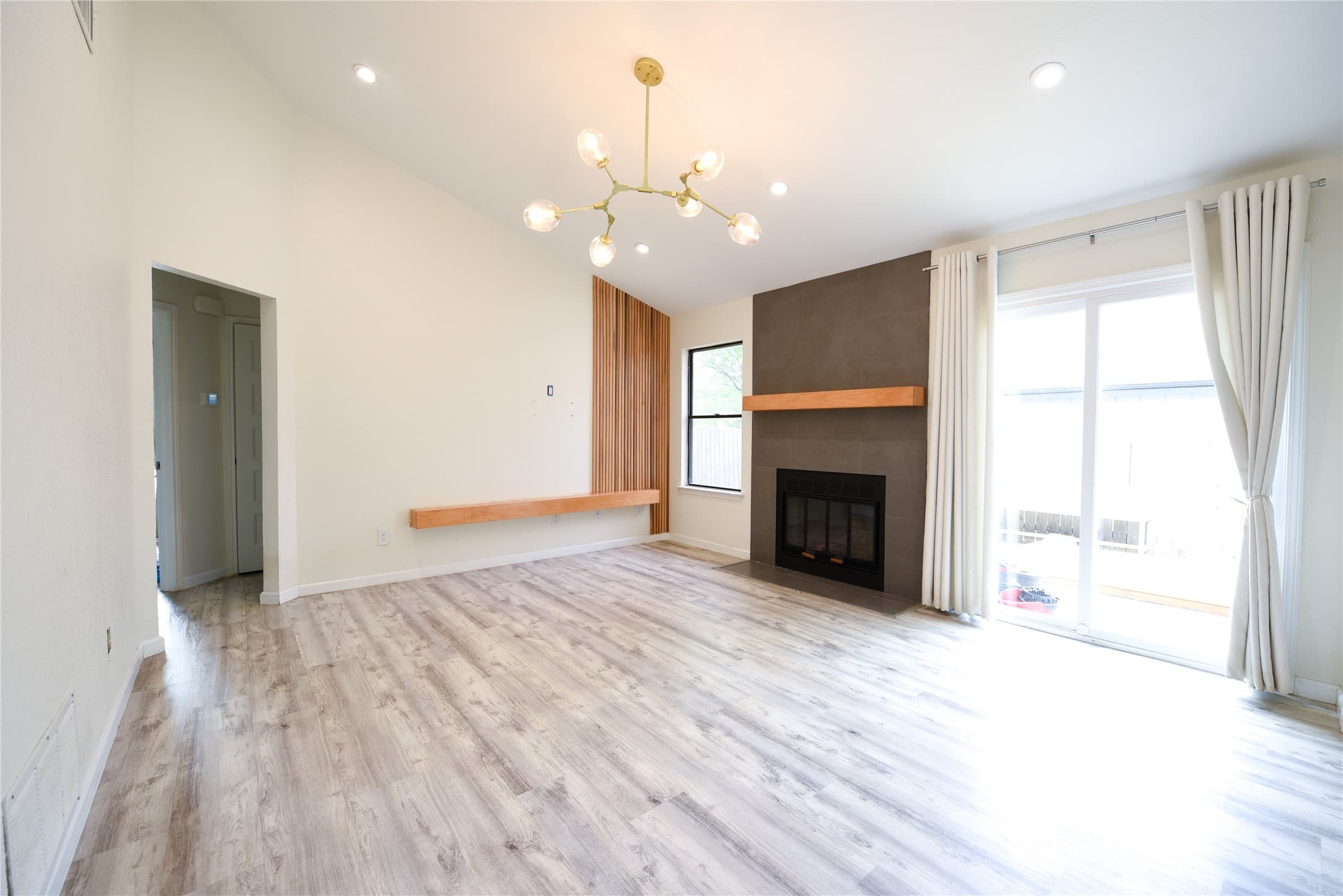 Main property image