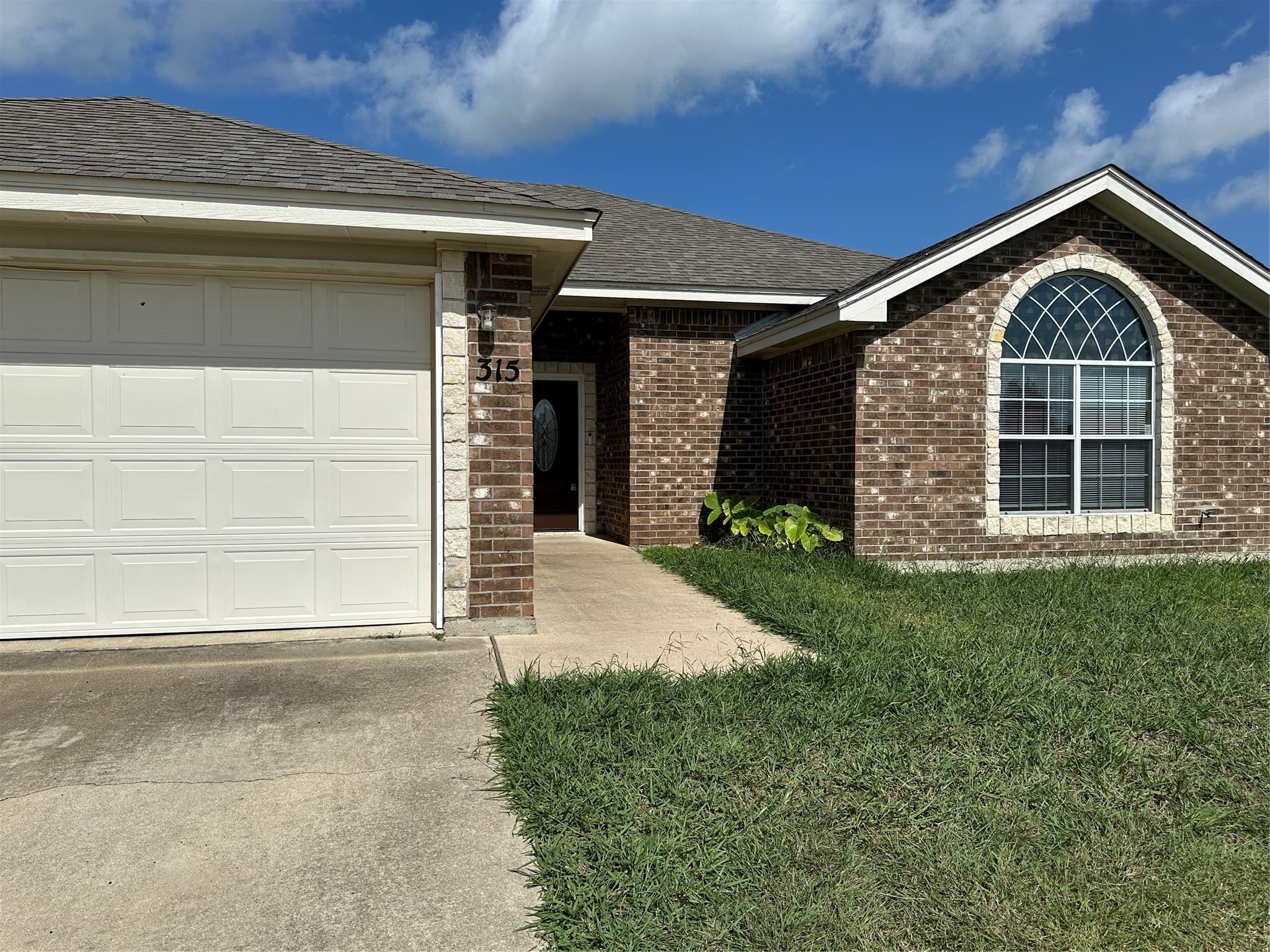 315 Sims Ridge Dr