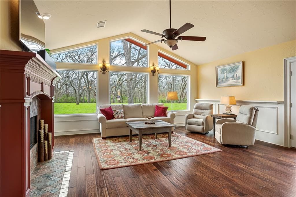 Gallery image 3