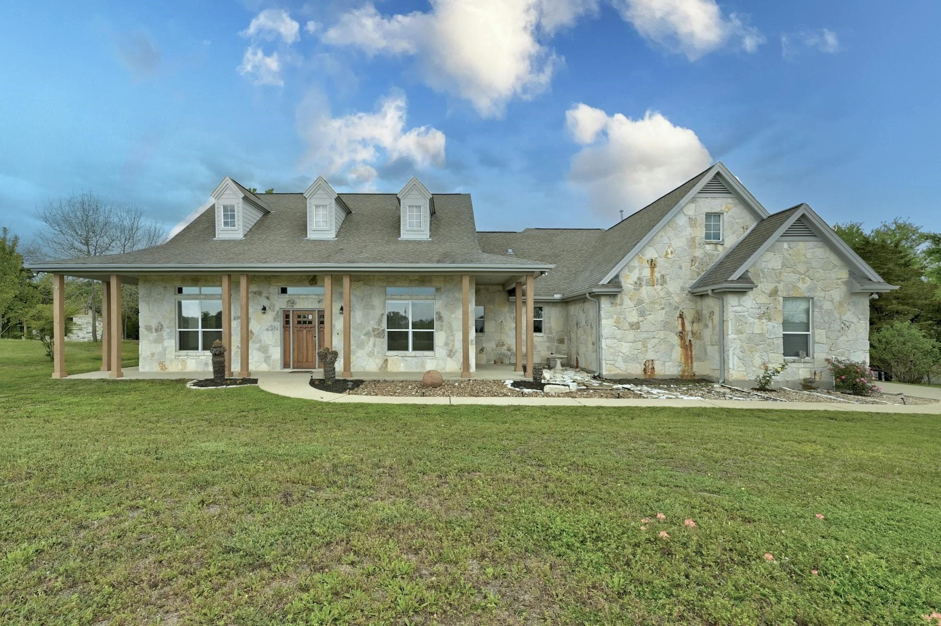 138 Pavilion Dr