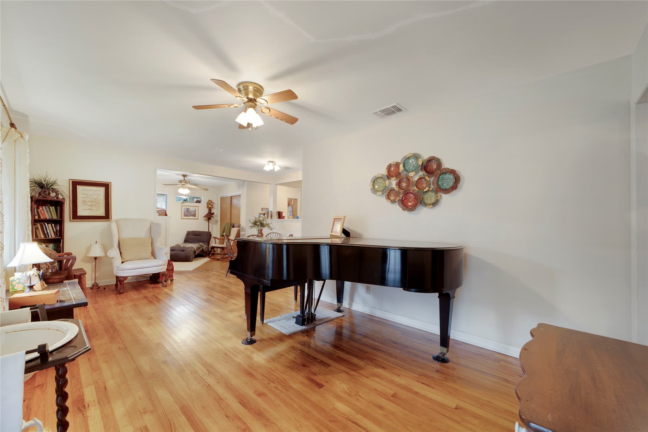 Gallery image 4