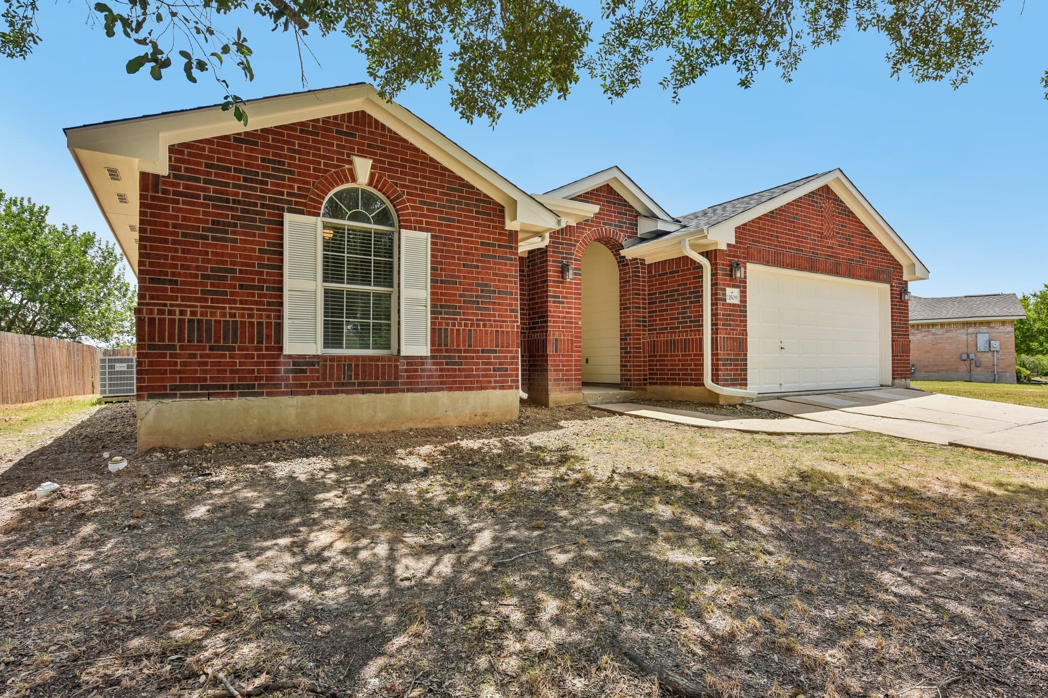 11809 Dunfries Ln