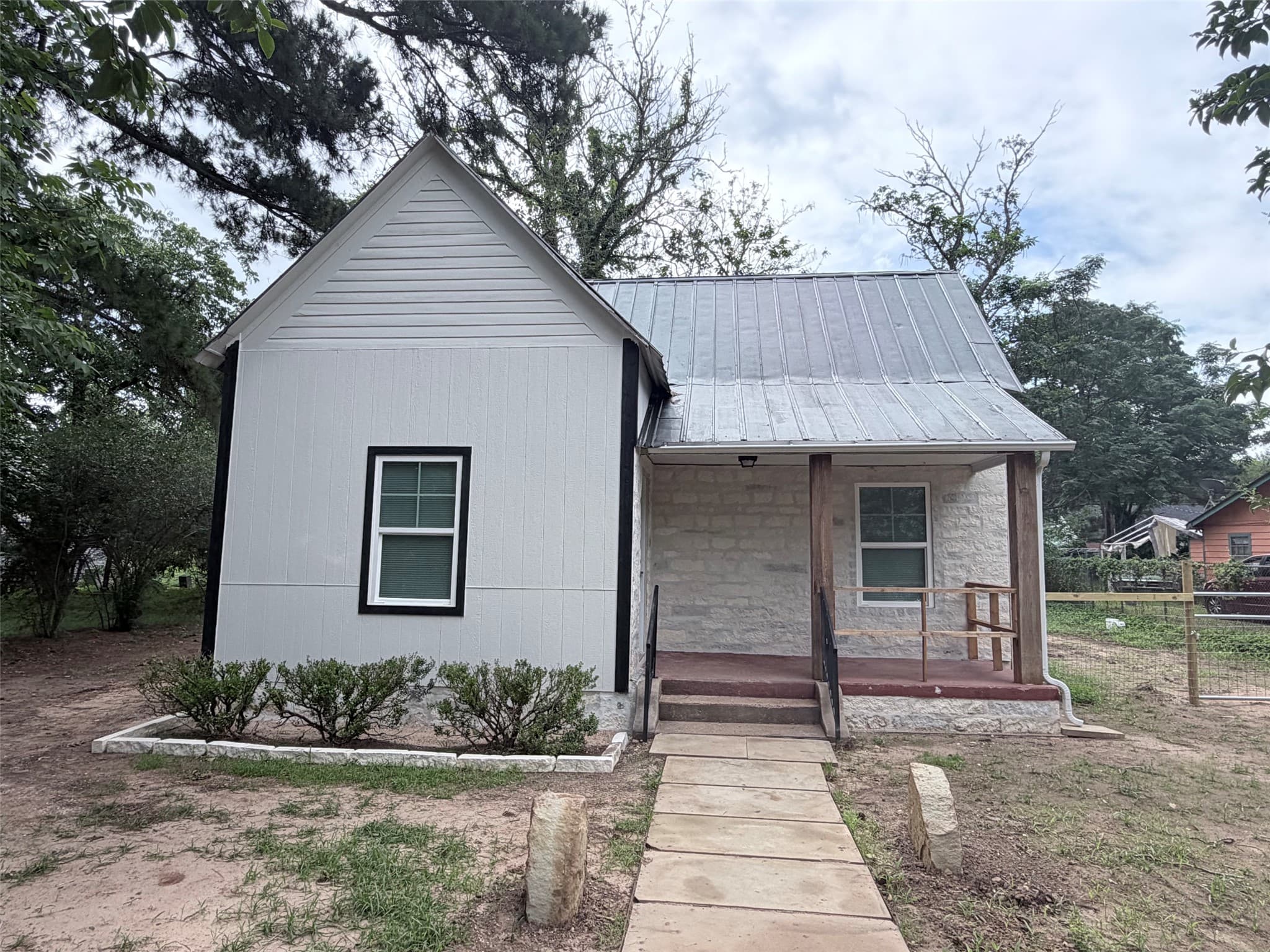 403 Taylor St