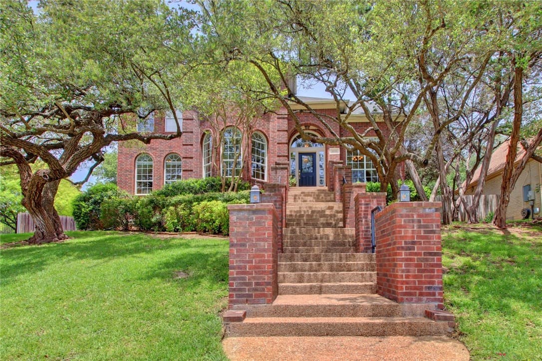 9710 Scenic Bluff Dr