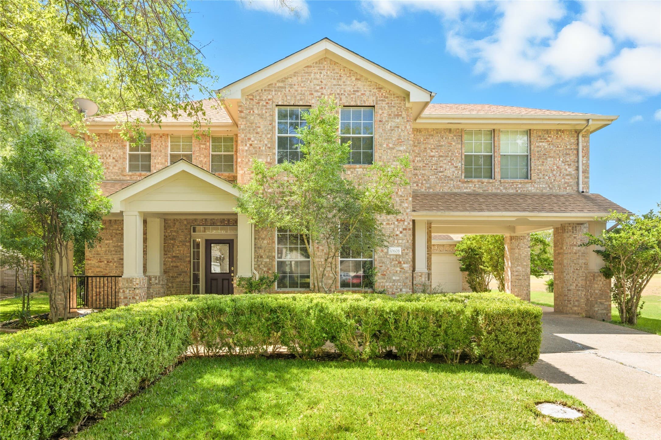 Main property image