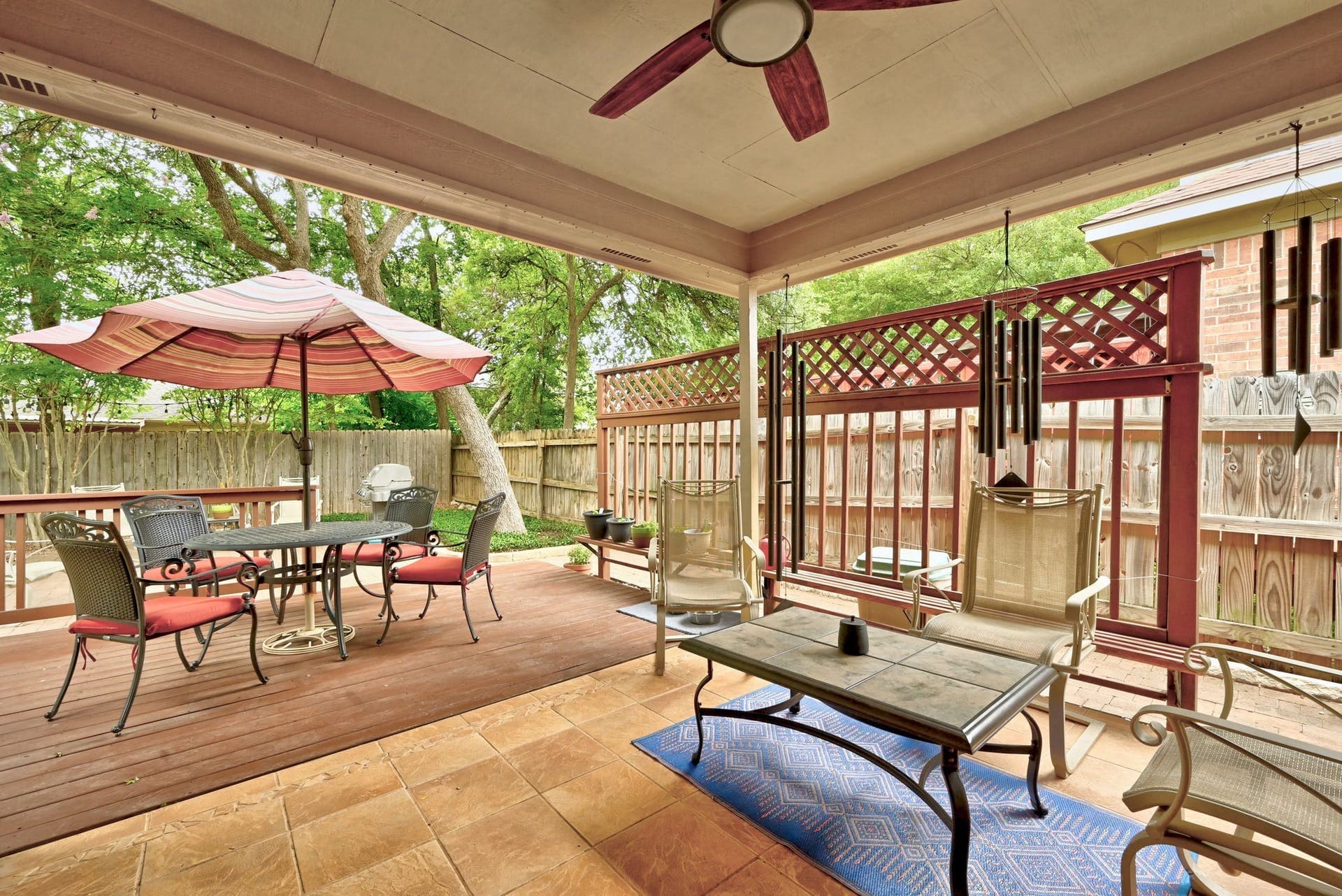 2112 Ravenscroft Dr