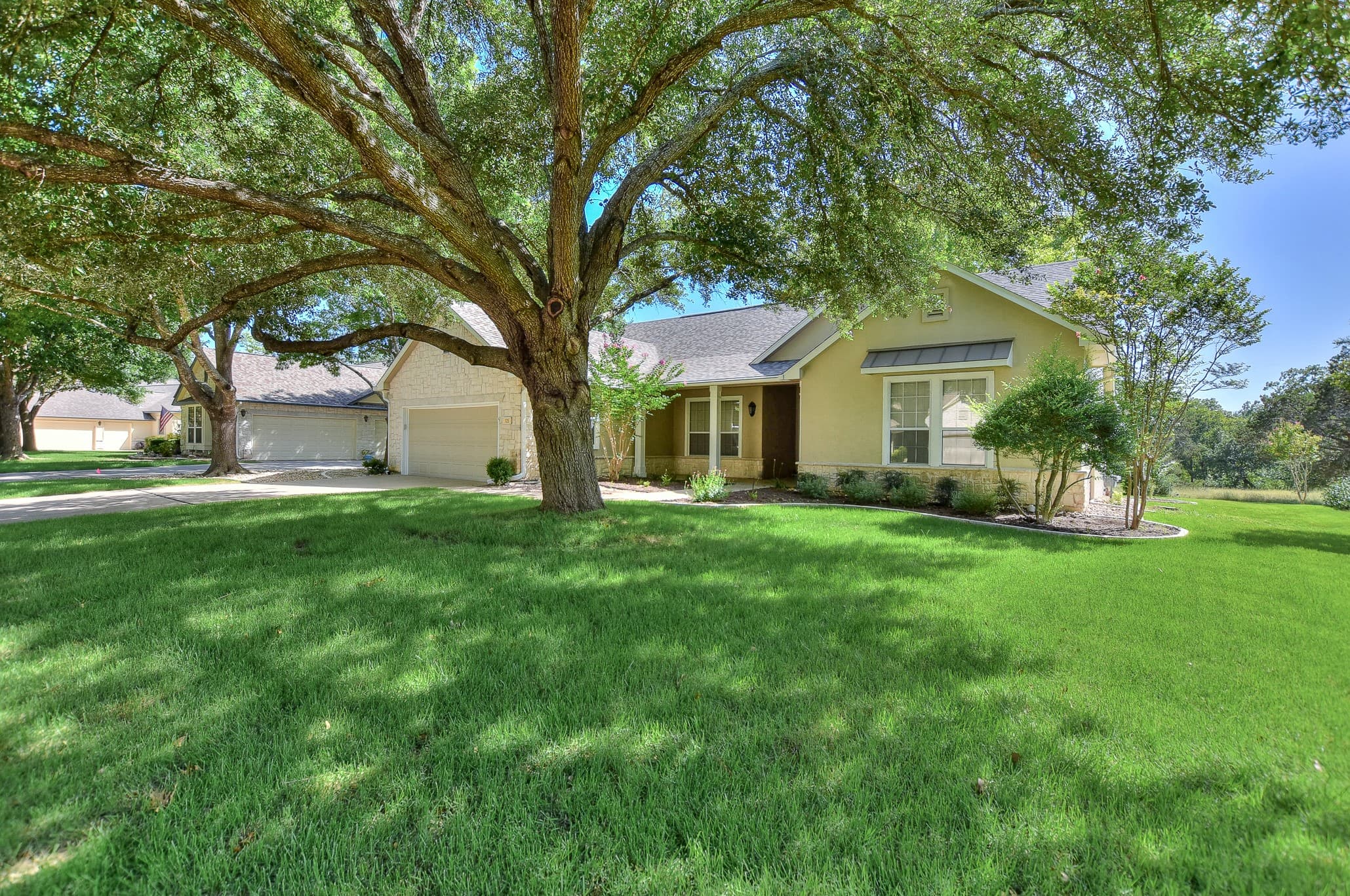 Main property image