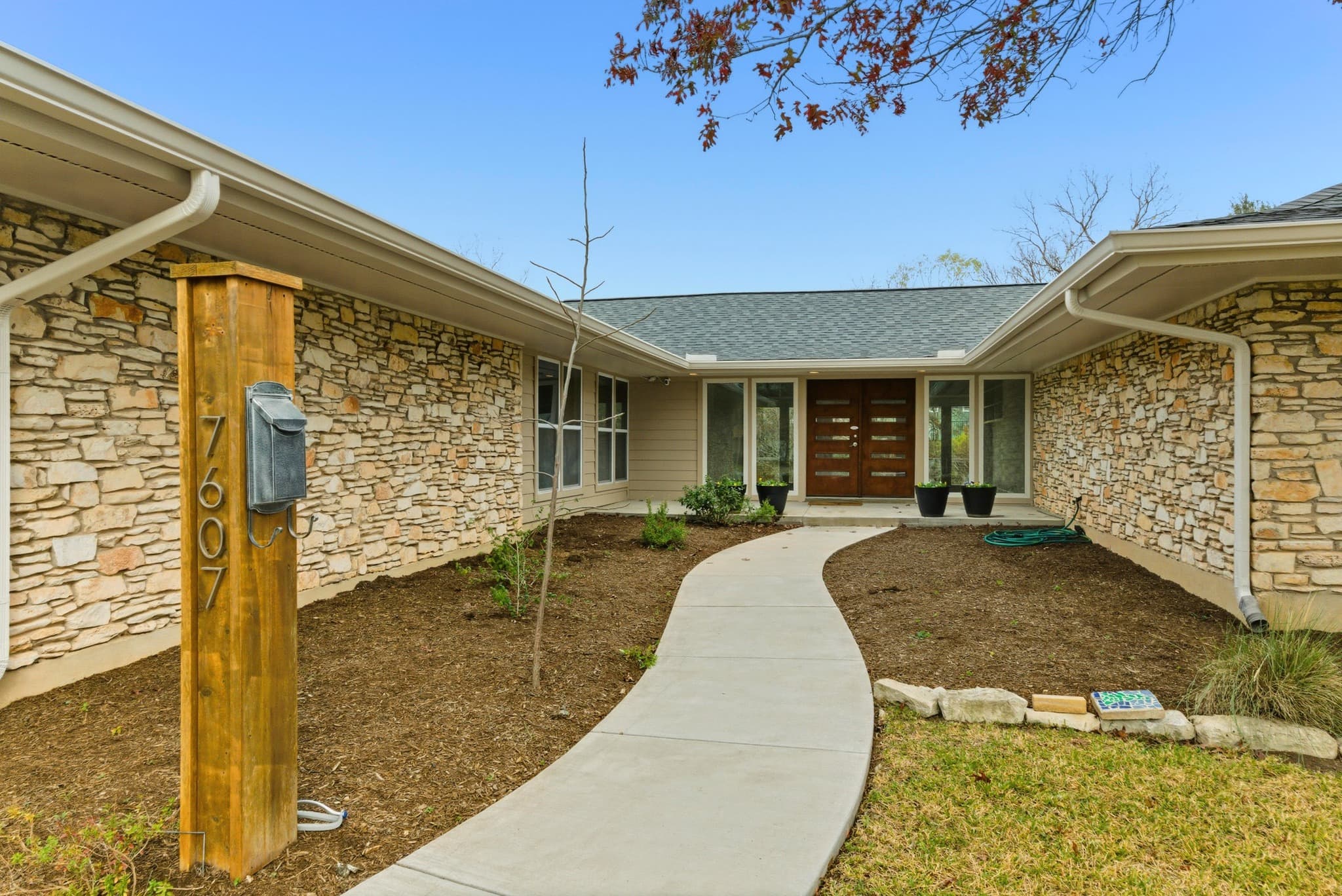 7607 Silverplume Cir