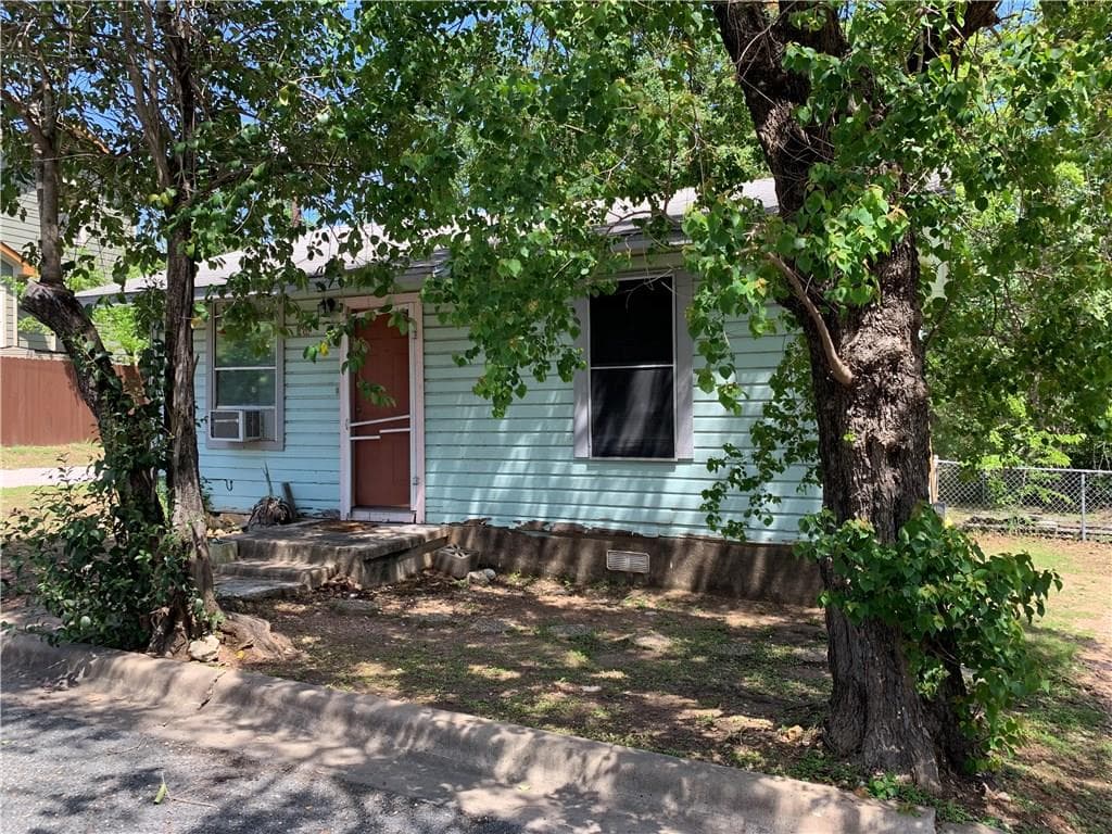 Main property image