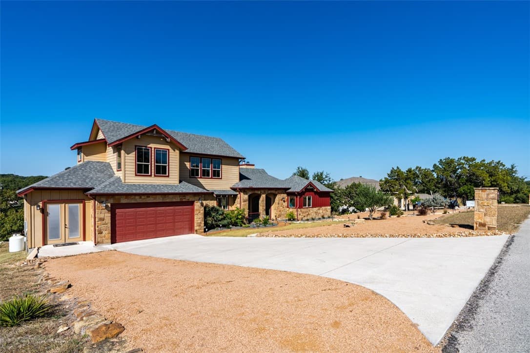 912 Larkhall Dr