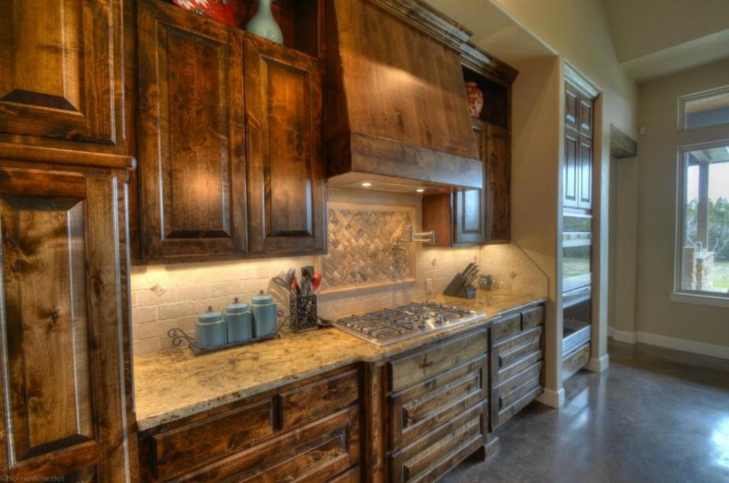114 Creekside Trl