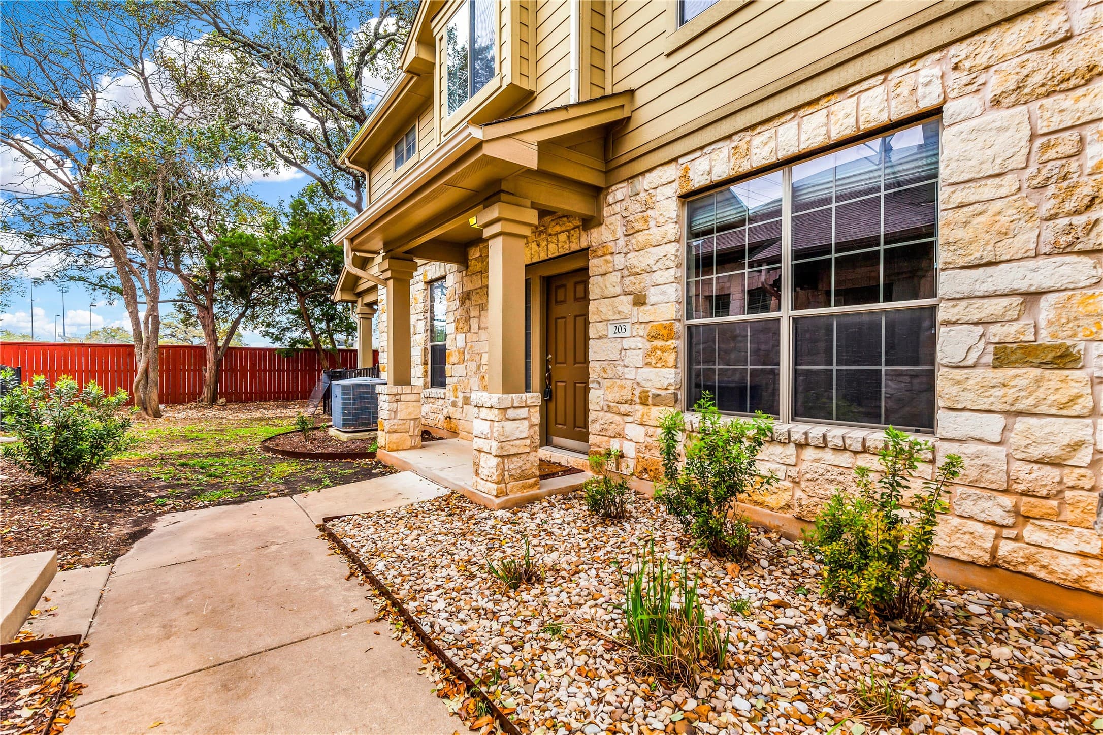 Main property image