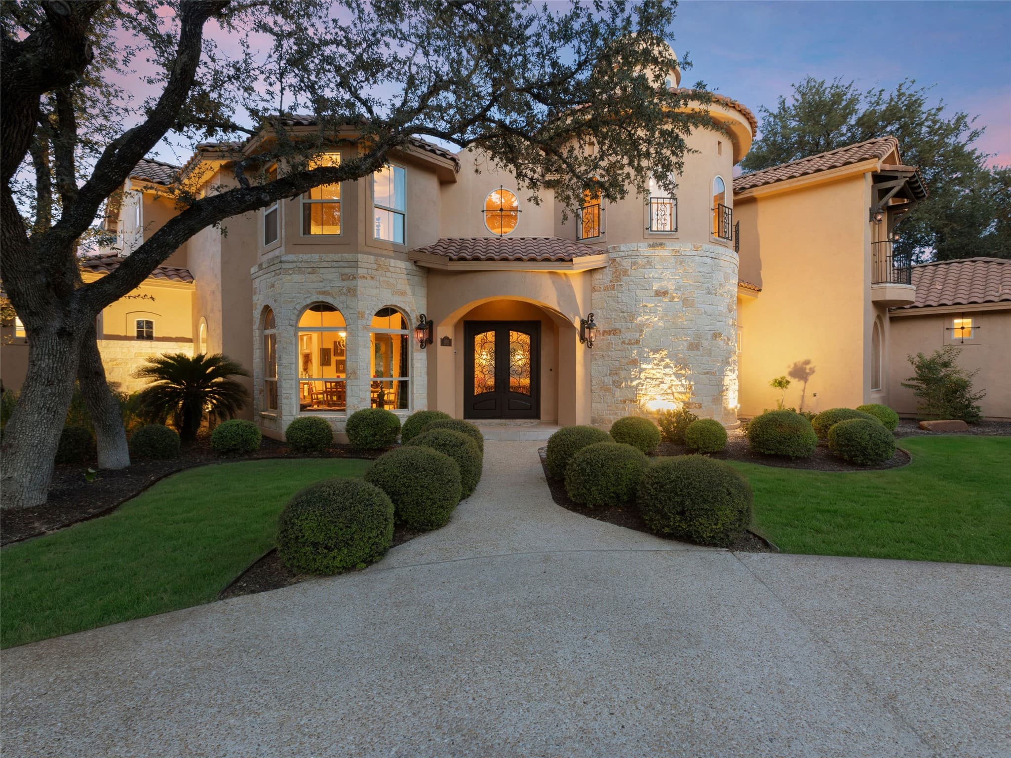 Main property image