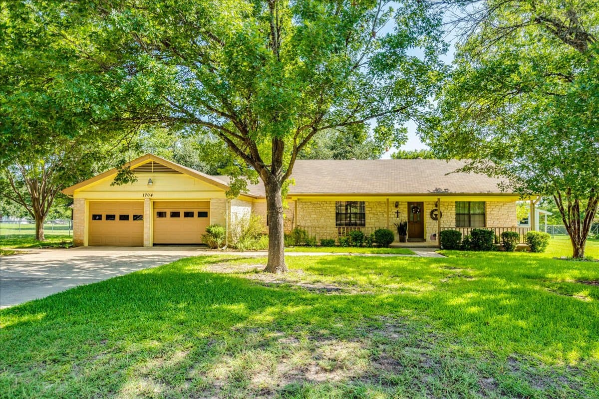 1704 Buttercup Rd
