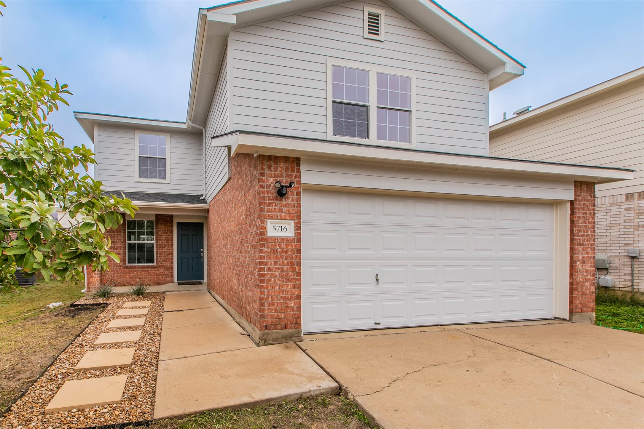 5716 Abby Ann Ln