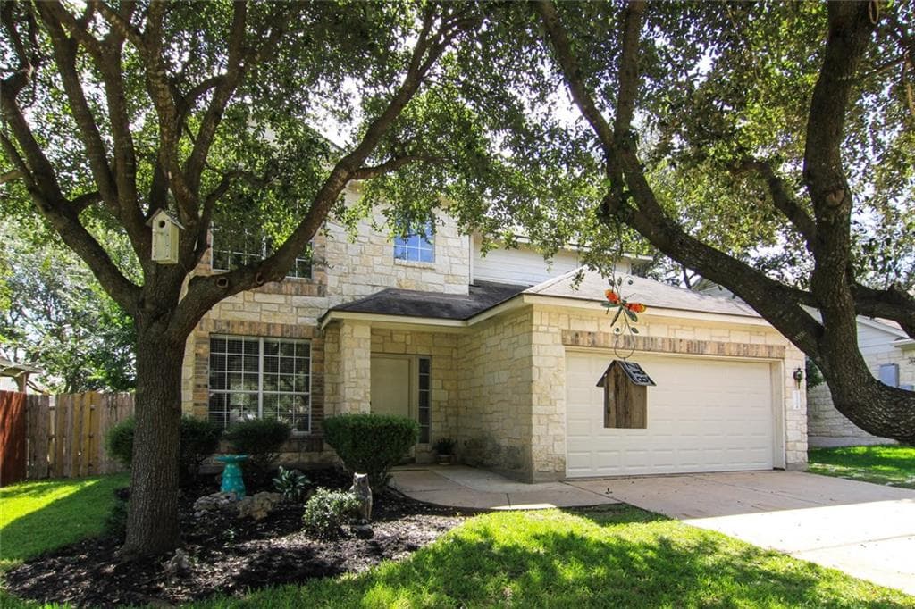2304 Giddens Dr