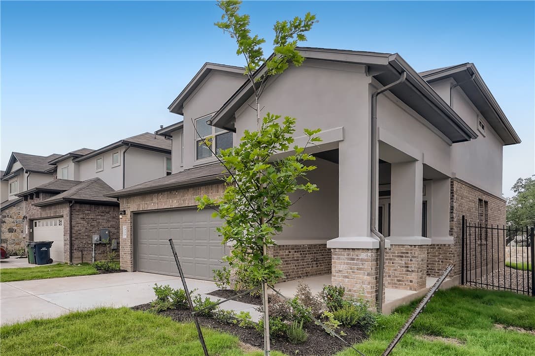 416 Arrowhead Vine St