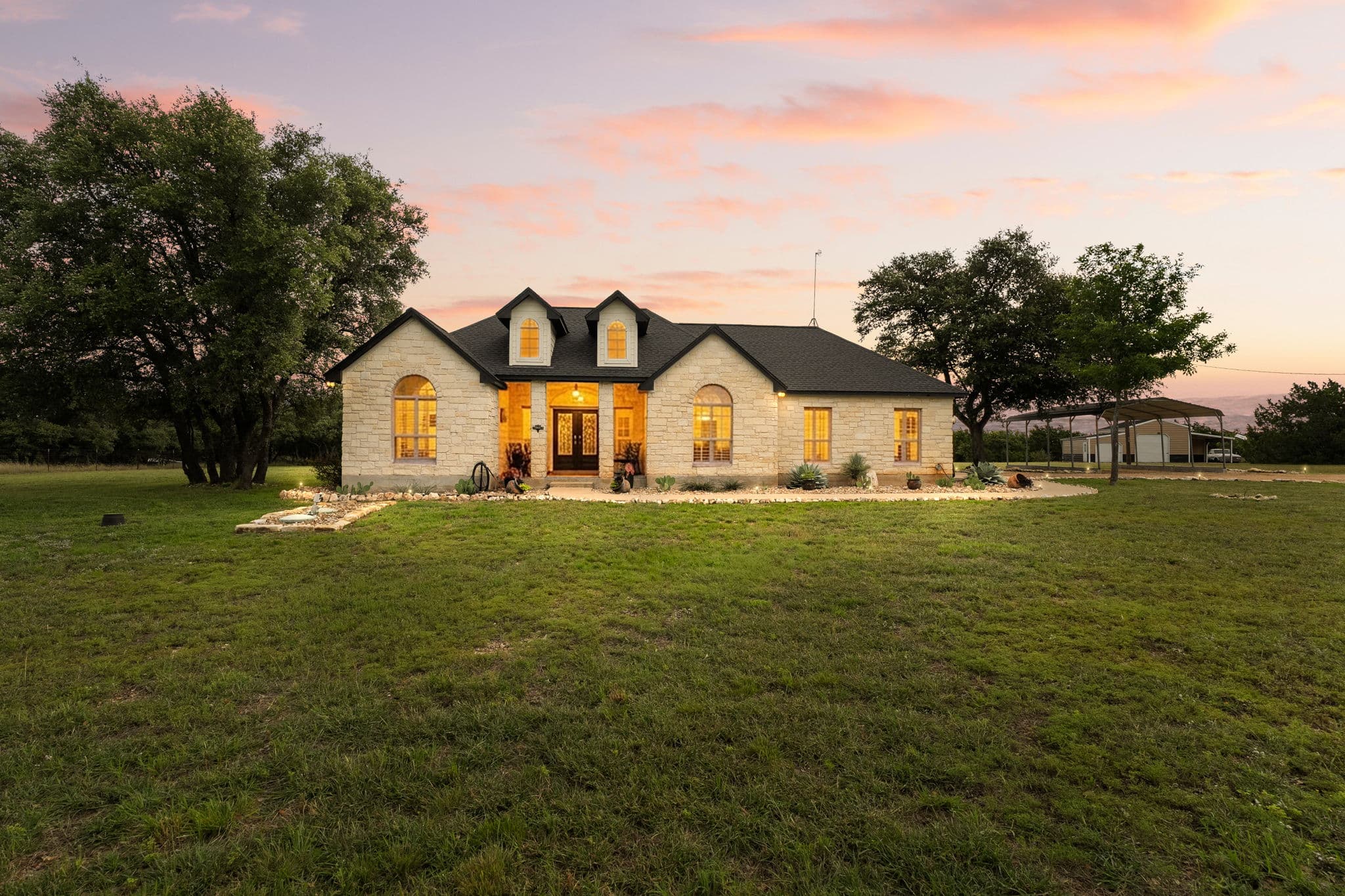 140 Shin Oak Ln