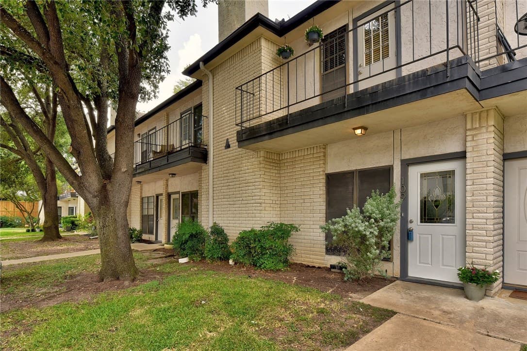 1307 Kinney Ave Apt 109