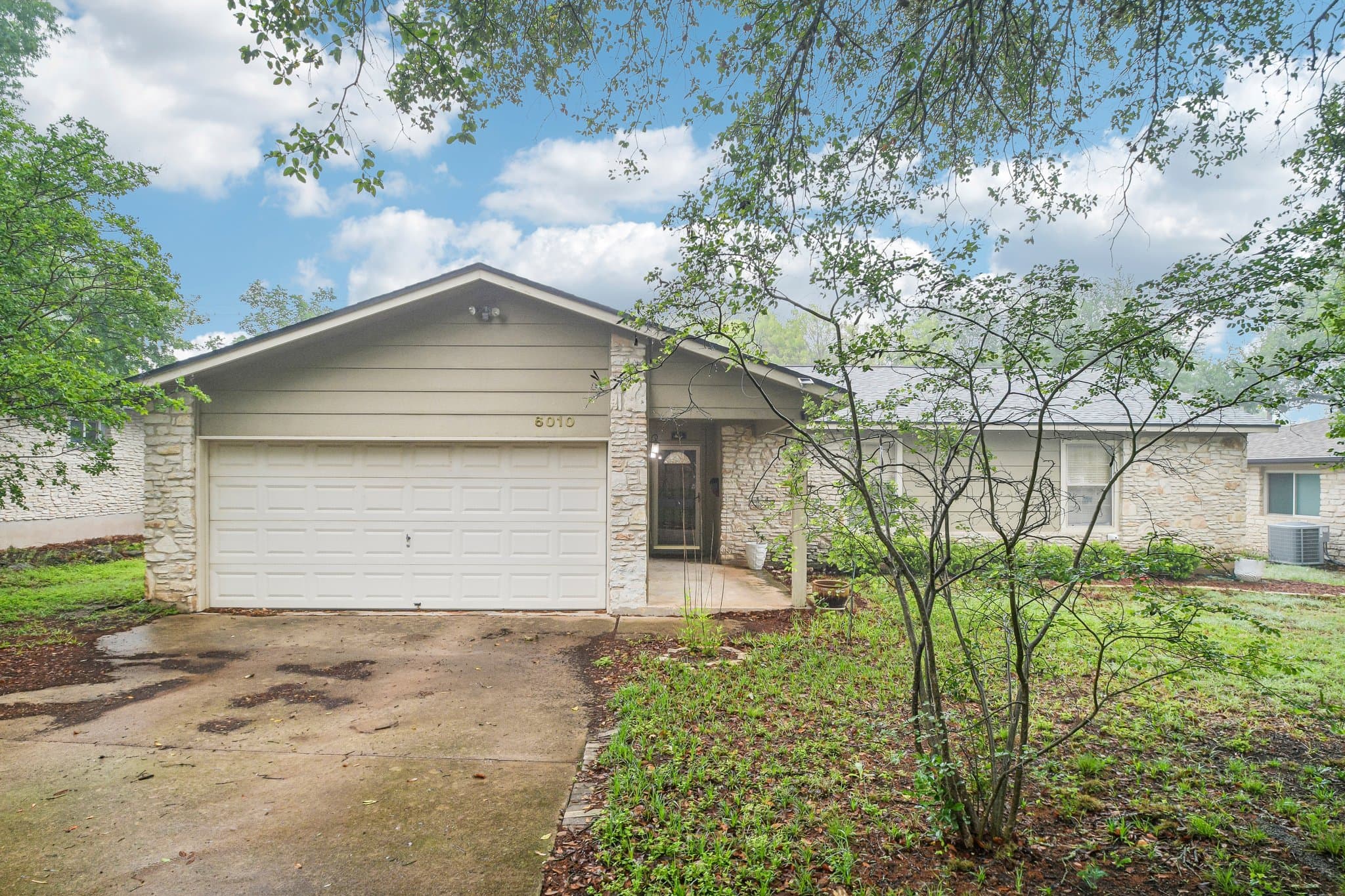 Main property image