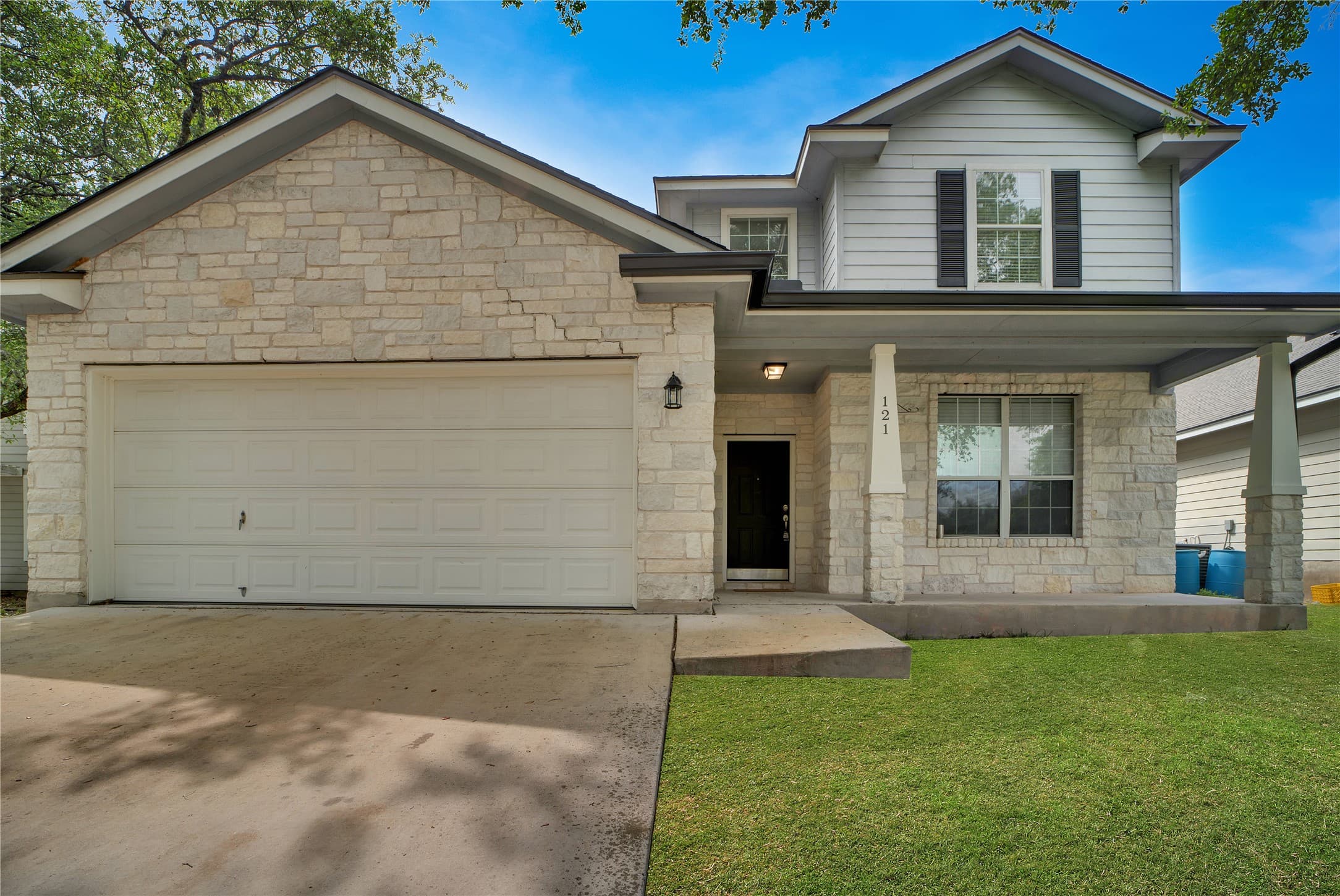 121 Park Ln