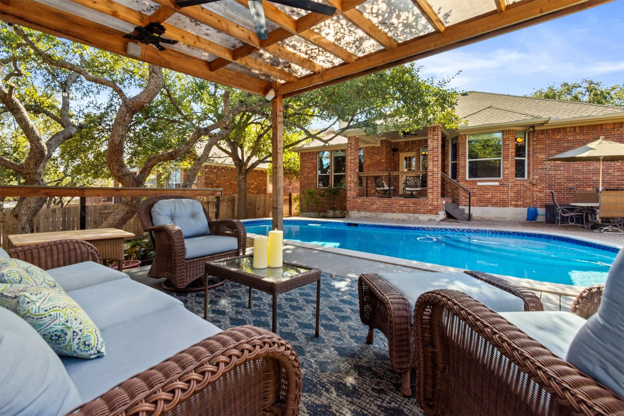 Main property image