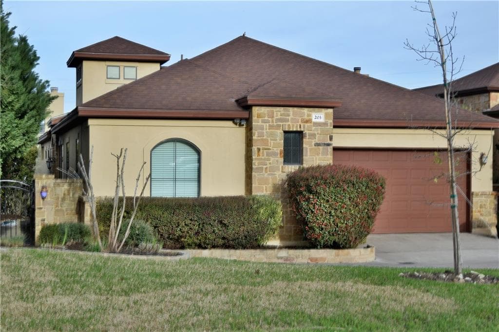203 Rivulet Ln